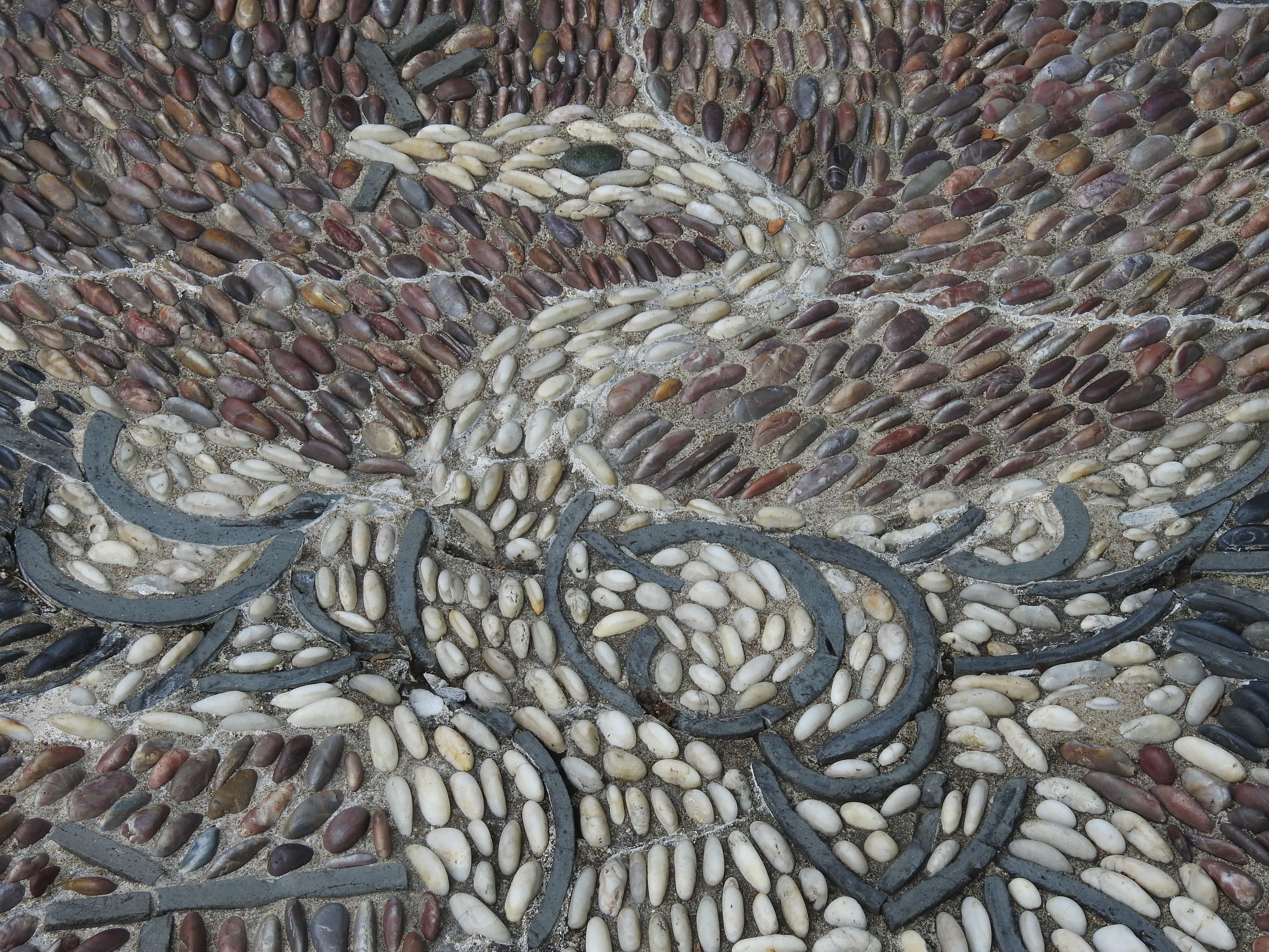 Newly Repaired Mosaics Take Flight in the Chinese Garden